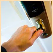 Emerald Locksmith Shop Kent, WA 253-271-3309 Emerald Locksmith Shop Kent, WA 253-271-3309 - side-commercial